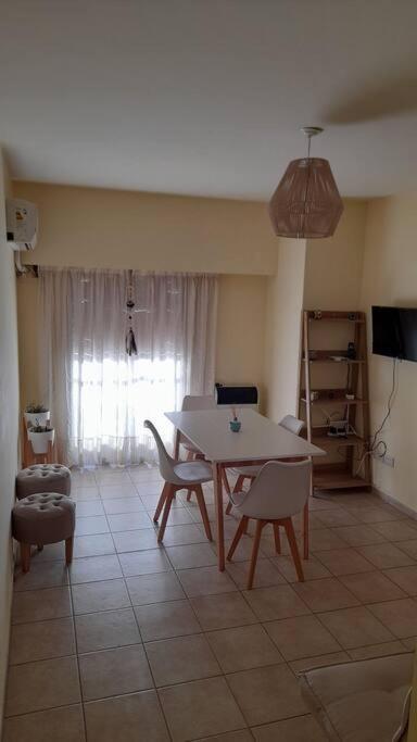 Excelente Departamento En Zona Centrica. C/Cochera Río Cuarto المظهر الخارجي الصورة